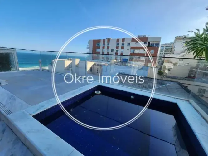 Cobertura tríplex à venda 5 Quartos sendo 3 suítes 2 vagas 314m² Ipanema 315m²