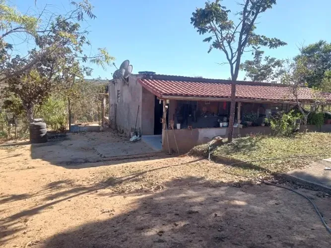 Chacara em três marias