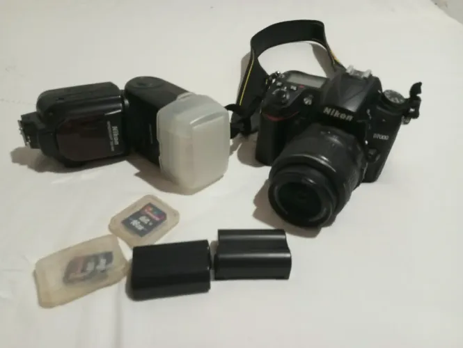 CÂMERA FOTOGRÁFICA - NIKON D7000 - COMPLETA