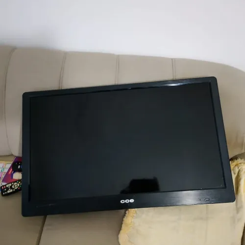 Tv CCE 32 polegadas sem fonte com defeito 