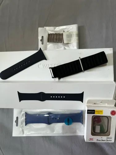 Apple Watch 8; 45mm; Caixa; Acessórios, muito novo.