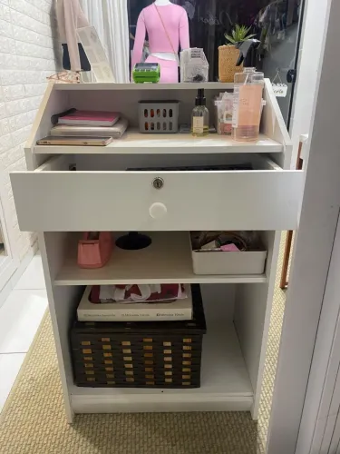 Balcão Expositor / Caixa para Loja de Roupas e Estética