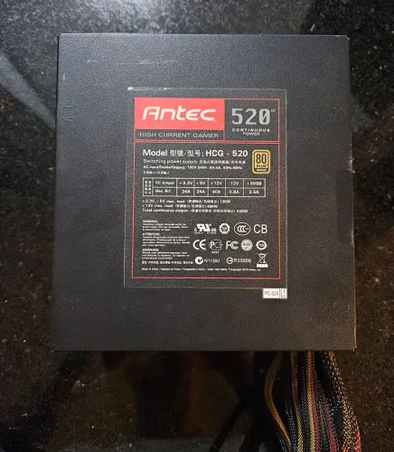 Fonte Antec HCG-520W - Projeto Seasonic (Capacitores Japoneses)