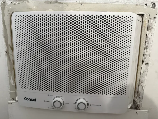 Ar-Condicionado de Janela Consul 7500 BTU 127V