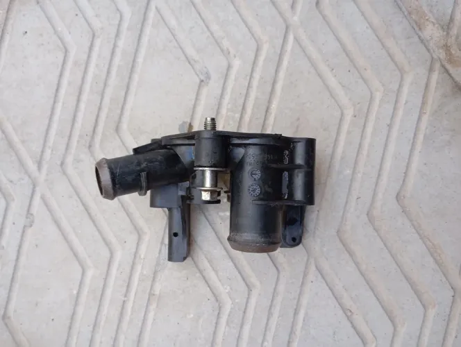 Flange sistema arrefecimento new fiesta 2011/2019