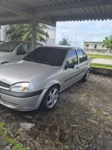 Ford Fiesta Street 1.6 8V 95cv 5P 2002