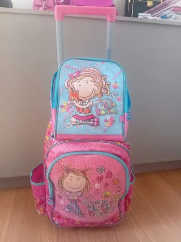 Mochila infantil e lancheira térmica