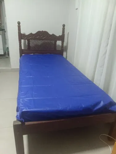 Cama solteiro madeira com colchão maciça pagamento pix