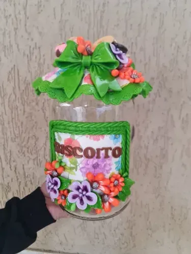 Potes decorados
