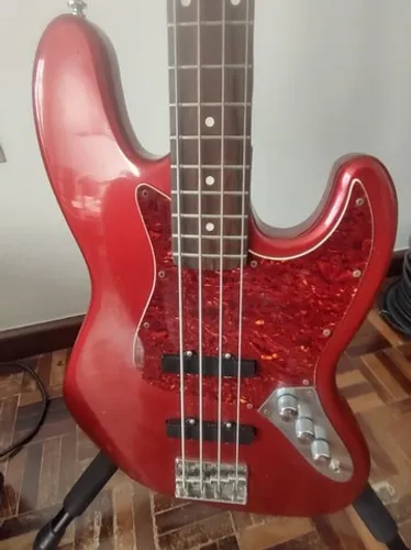 Baixo Fender Southern Cross