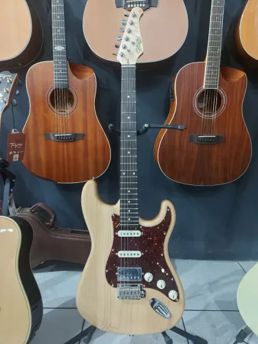 Guitarra Seizi Budokan Vintage ASH com bag NOVA NA LOJA
