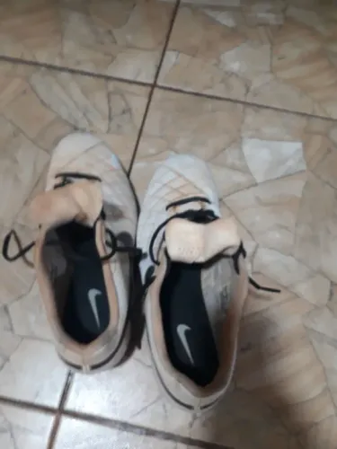 Chuteira Nike Branco - Tamanho 40