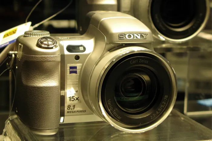 Sony Cyber-shot DSC-H7 nova