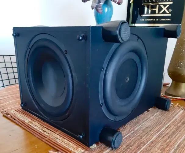 SUBWOOFER DEFINITIVE TECHNOLOGY PROSUB 800 8"+8" 300 a 600w 20Hz passive radiator.