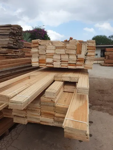 Beiral de Madeira de lei  