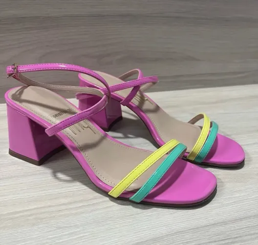 Sandália rosa My Shoes