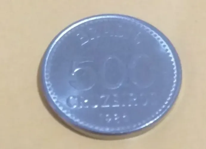 Moedas Antigas Cruzeiros, 03 (três) unidades, 500, 200 e 100 cruzeiros