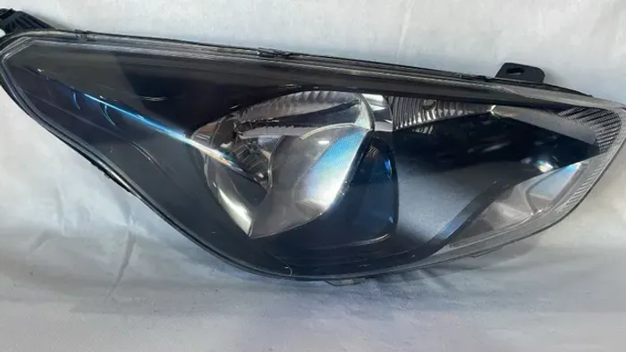 Farol  Ka 2015 2016 2017 2018 Mascara Negra direito