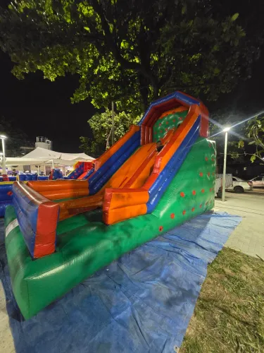 Vendo Tobogã 6.5
