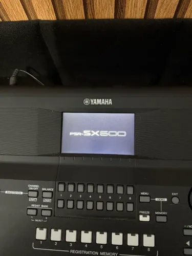 Teclado Yamaha psr-sx600