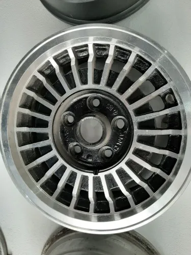 Roda aro 14 Chevrolet ralinho preta com diamantado opala comodoro 5x114 usadas 