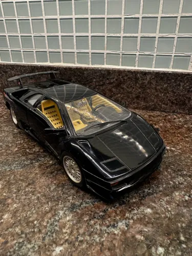 MINIATURA LAMBORGHINI DIABLO 1:18 BURAGO