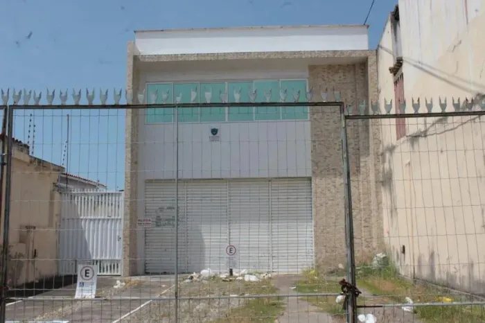 Prédio à venda, 273 m² por R$ 1.500.000,00 - Alecrim - Natal/RN