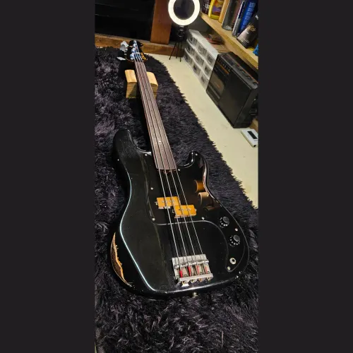 Precision Fretless Encore