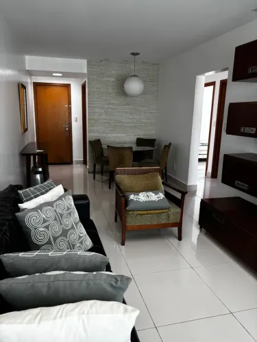 Excelente apartamento mobiliado com 2 quartos sendo 1 suíte na Pelinca