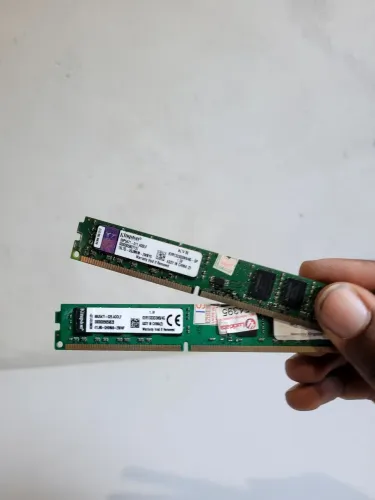 Memória RAM Kingston 2x4GB DDR3 1333MHz