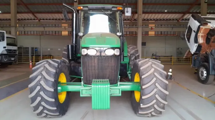 trator john deere 7210J ano 2015