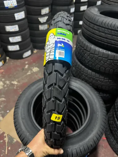 Pneus Michelin 90/90 R19