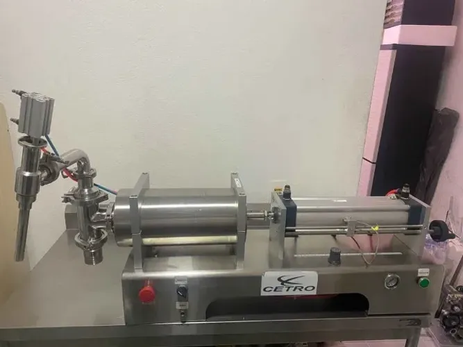 Envasadora de Líquidos de 1000 - 5000ml CETRO