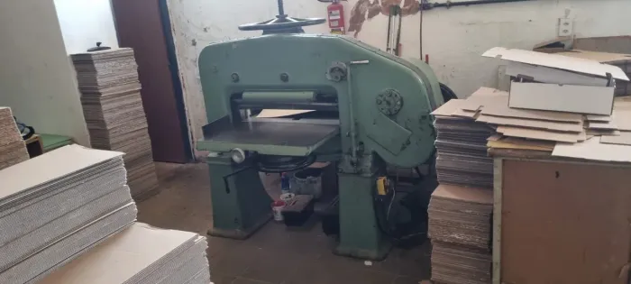 Guilhotina semi automática 80 de boca (Aceito Proposta)