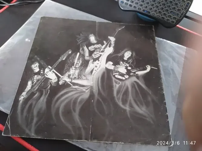 Revista GRINGA Sepultura de Época autografada!