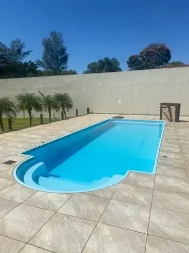 Piscina de fibra 7.50 x 3.30 x 1.30