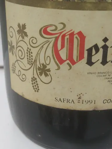 Garrafa de vinho português Weinkeller Safra 1991