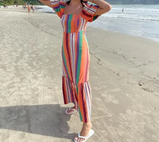 Vestido Longo Listrado Colorido - Perfeito para a Praia!