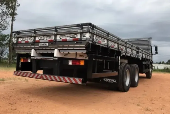 Atego Carroceria 2016  Mercedes-Benz 