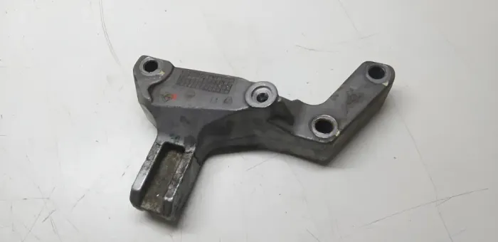 Suporte Coxim Motor Dir. Nissan Versa 2014 15 16 17 18 2019 (Usado)
