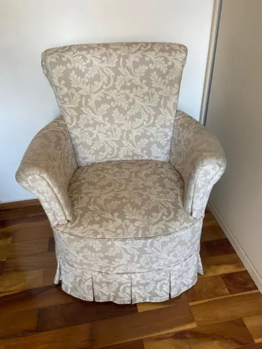Poltrona Clássica Floral