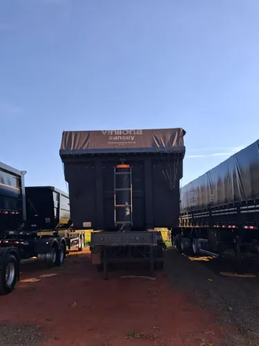 Carreta Caçamba 4 Eixo Rodotec 2020/2021 com pneus