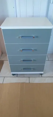 Cômoda 4 Gavetas