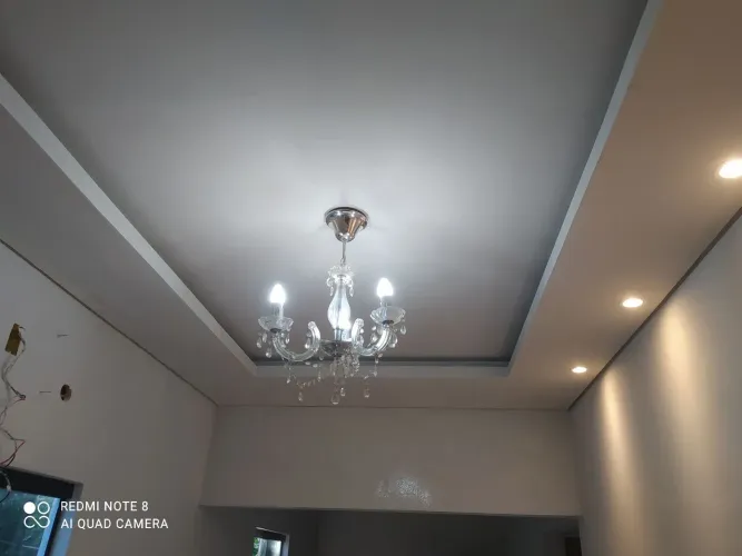 Trabalho com forro de gesso e cobertura em geral 