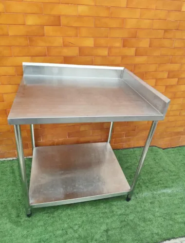 Mesa de Aço Inox para Cozinha Industrial