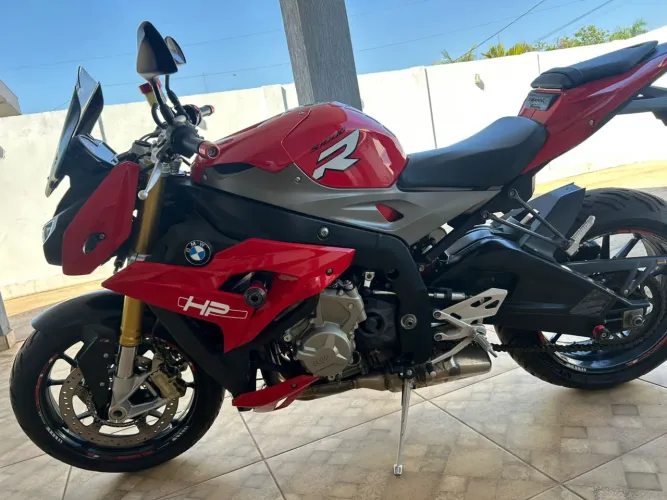 BMW S1000R