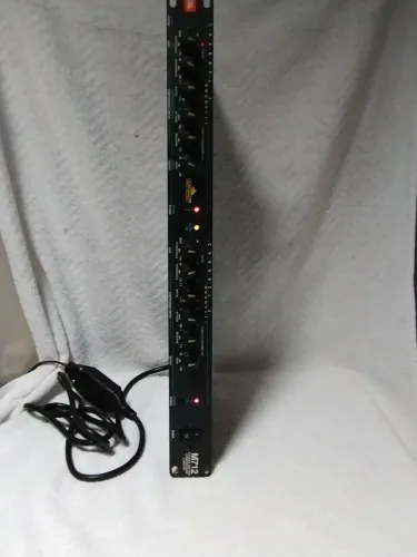 Compressor Limiter JBl americano M712