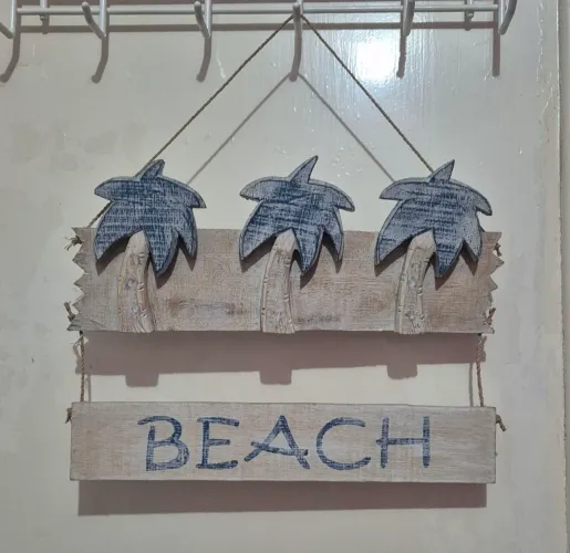 Placa decorativa de coqueiros Beach em madeira