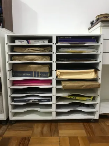 Móvel organizador de papel