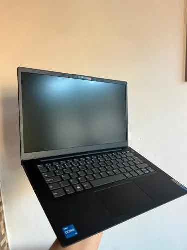 NOTEBOOK - LENOVO V14